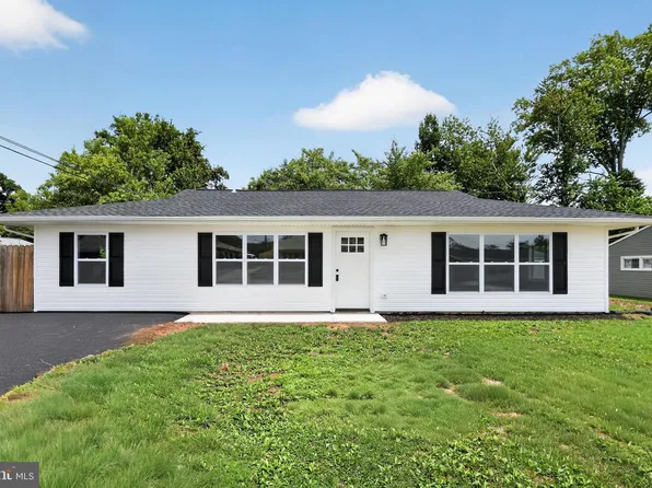 10 Carlin Ln, Newark, DE 19713