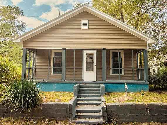 3 bed, 1243 sqft, $795 — Photo 1