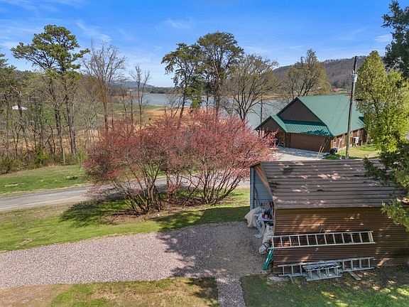 2nd image of 164 Village Ln