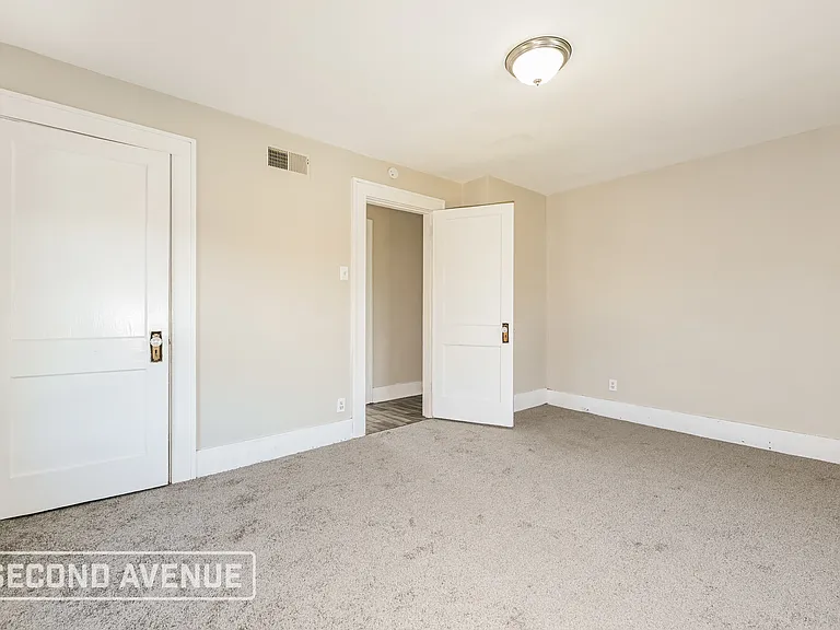1506 Freemont St — Photo 10