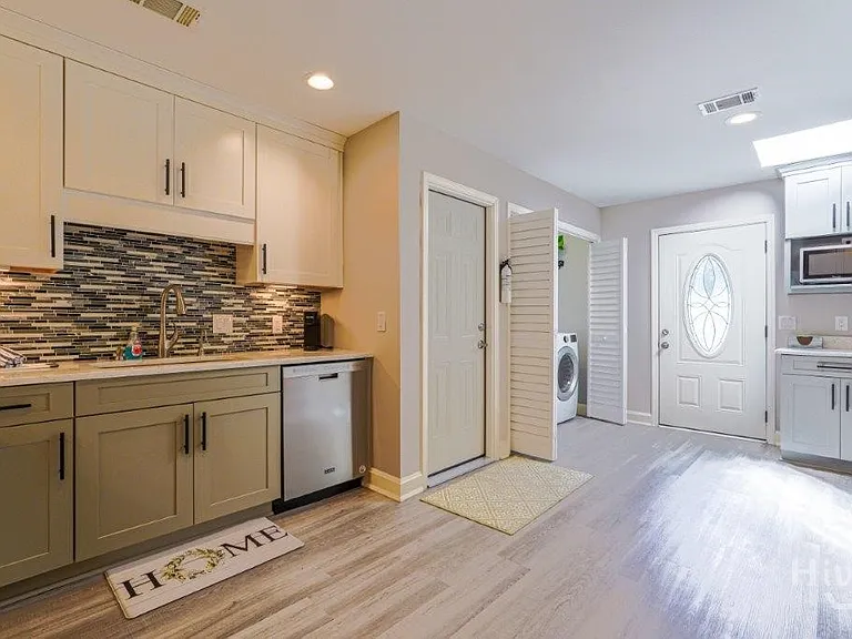 53 Village Green Cir — Photo 15