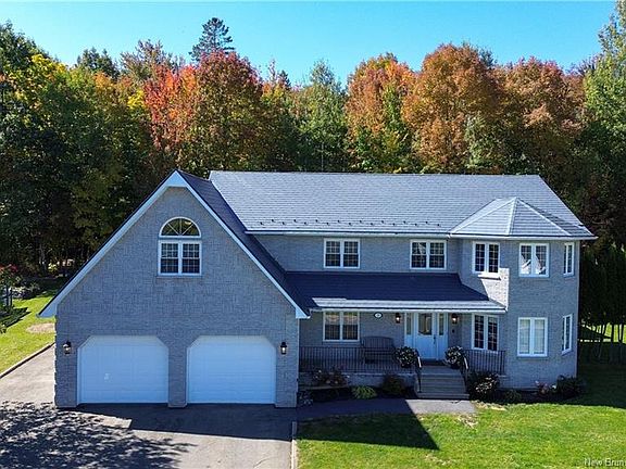 3rd image of 19 Doyle St