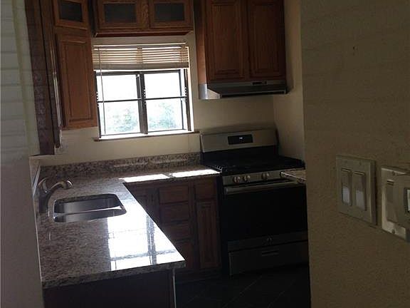 3rd image of 5221 Meadow Creek Dr