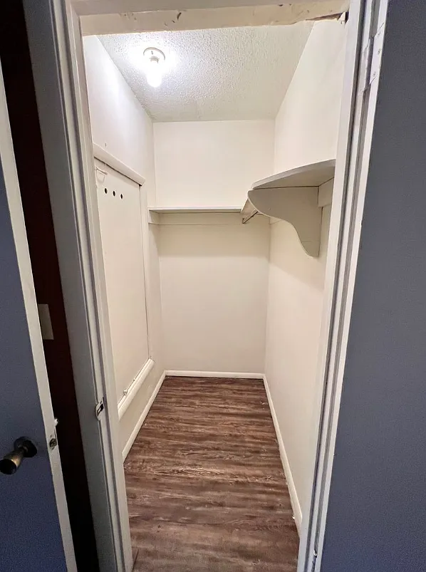 Adams Court — Photo 3