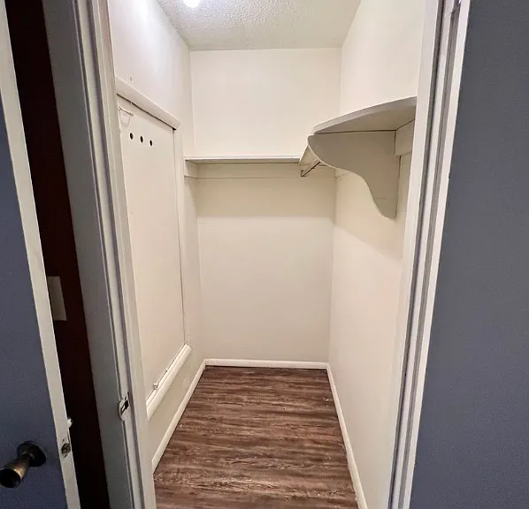 Adams Court — Photo 3