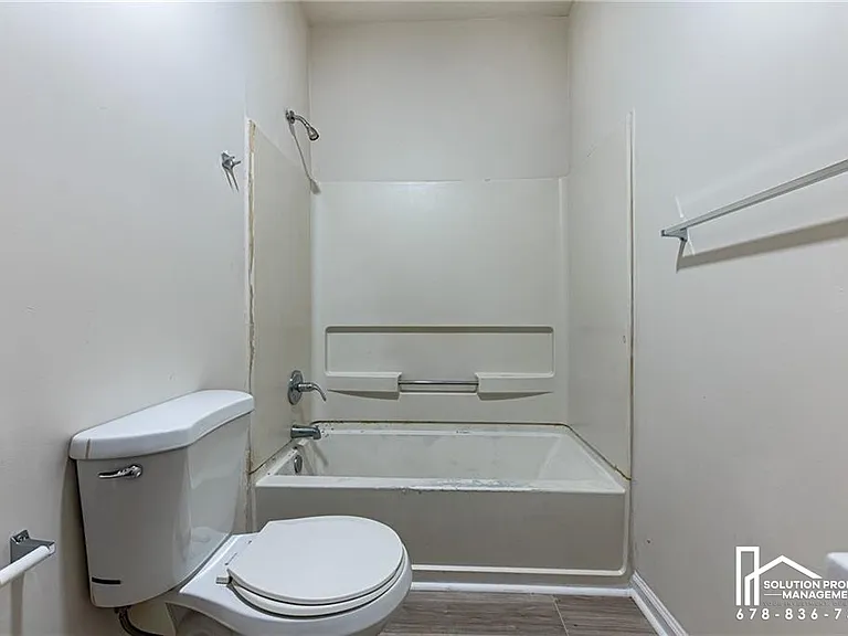 987 Dimmock St SW #4 — Photo 12