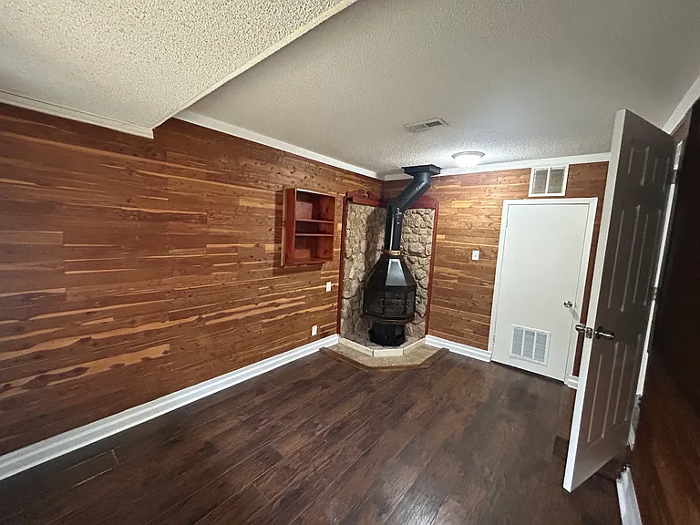 948 N Dellrose Ave — Photo 8