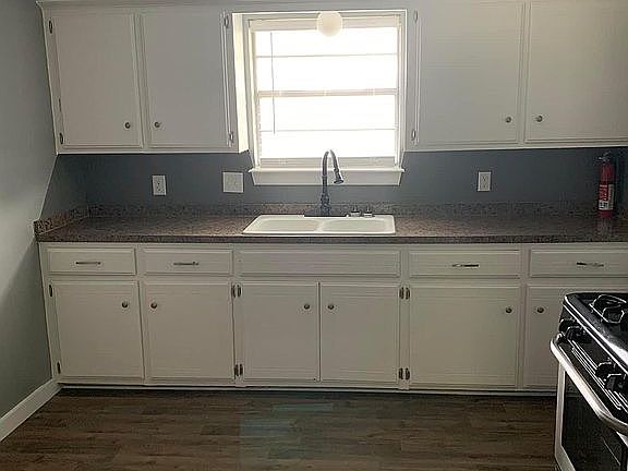 5th image of 1213 Meadowbrook Ln