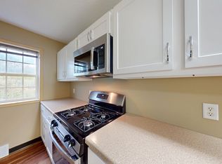 2905 Commercial Ave, Madison, WI 53704