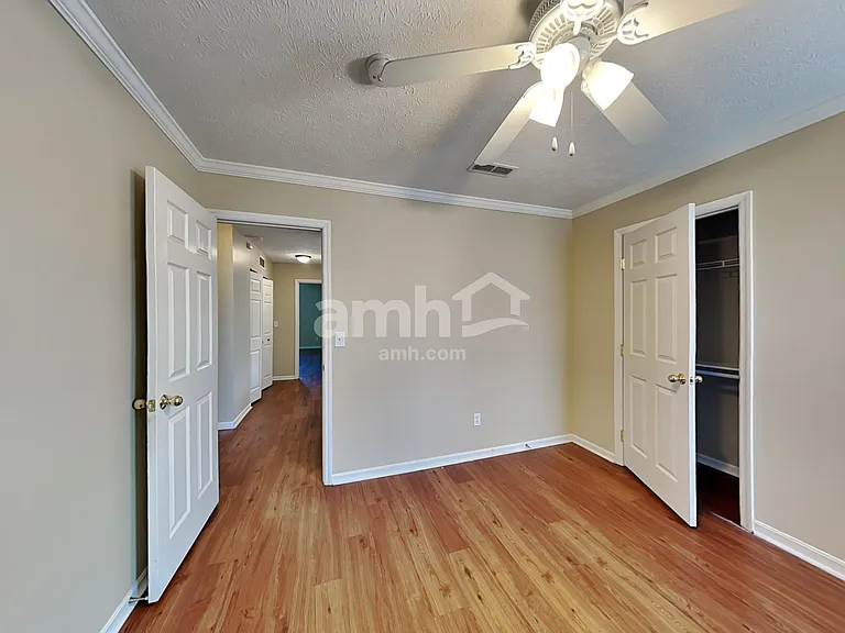 311 Hartford Ct — Photo 14