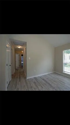138 Poe St — Photo 6