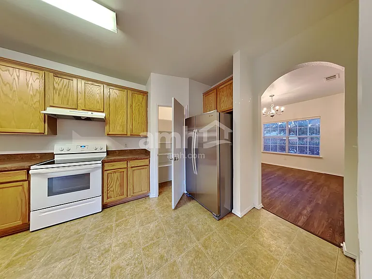 4000 Hidden Meadow Ct — Photo 3