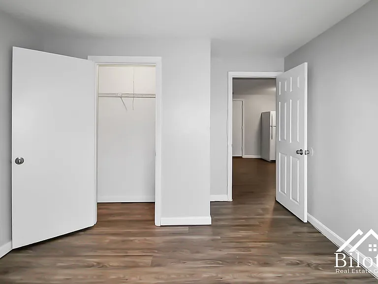 859 Pine Street — Photo 12