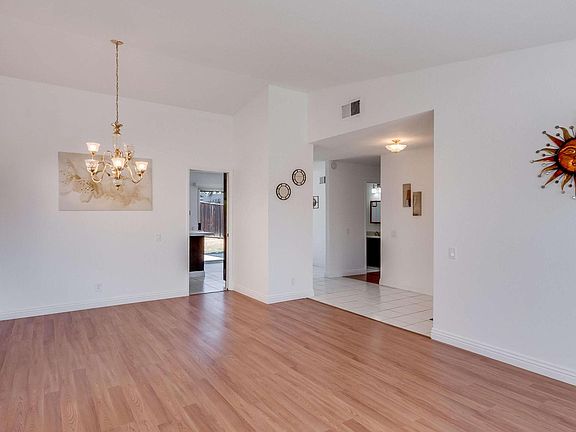 4th image of 2948 Lovewood Way