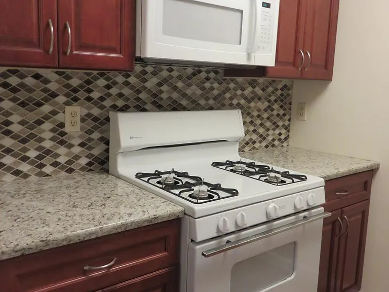 Kitchen - Left Side