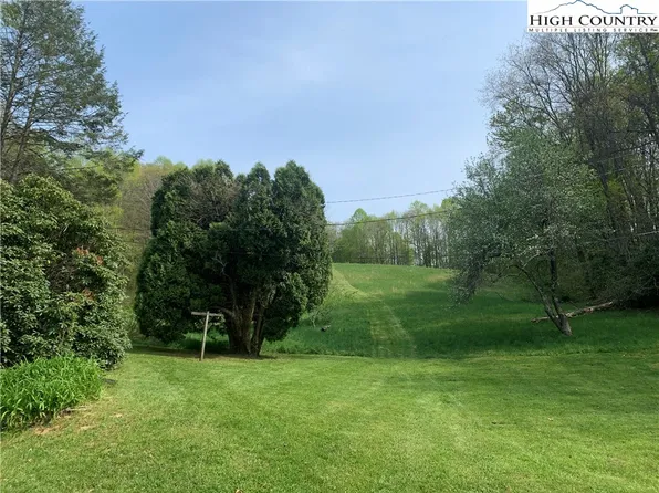 2914 Mountain Dale Road, Vilas, NC 28692