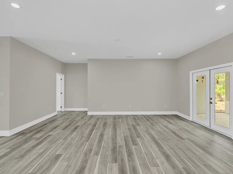 555 Gagnon St SE — Photo 6