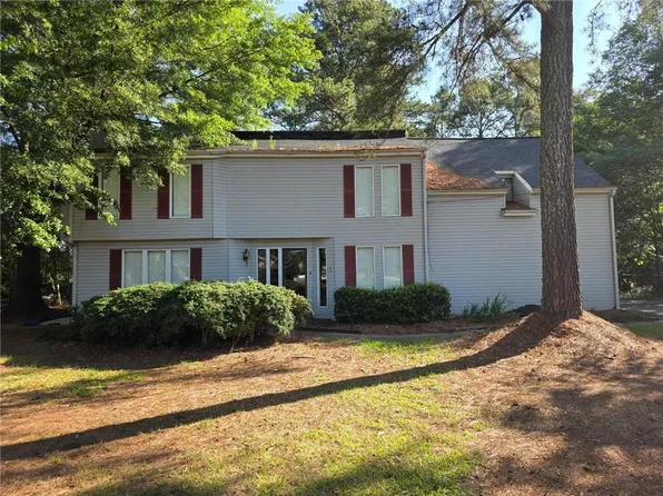 2344 Country Club Dr SE, Conyers, GA 30013