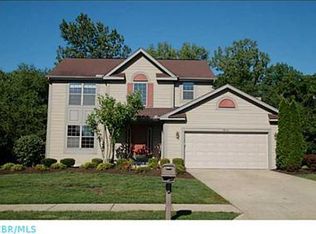 7618 Crossing Pl, Lewis Center, OH 43035
