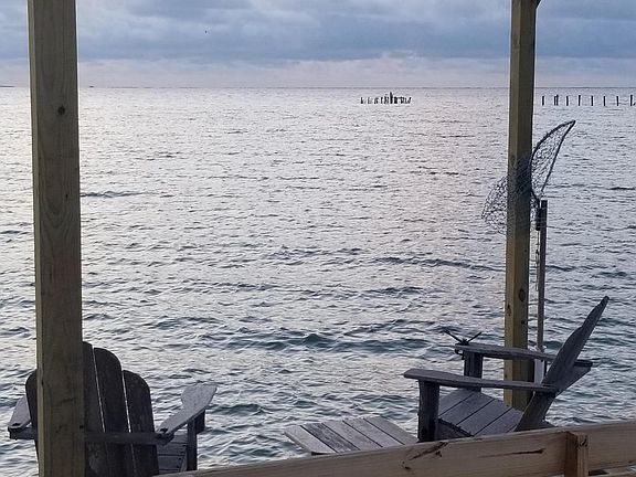 Wonderful Aransas Bay fishing pier.