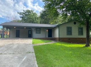 128 Scarborough Rd, Centerville, GA 31028