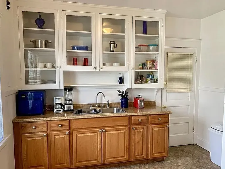11710 Buckingham Ave — Photo 13
