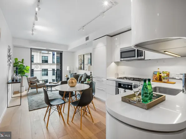 925 H St NW APT 907, Washington, DC 20001