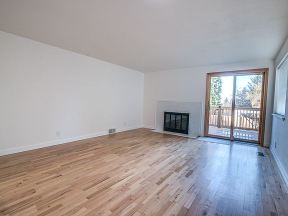 Living Room w/Fireplace