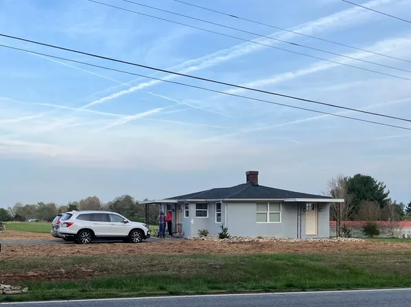 3704 S State Highway 127, Hickory, NC 28602