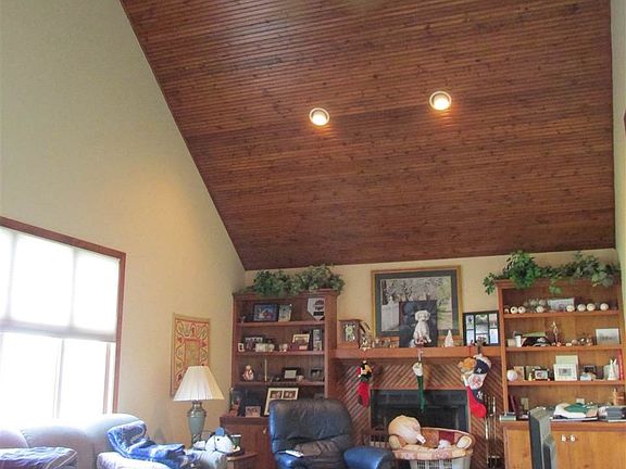 5th image of 7413 Oxford Ct