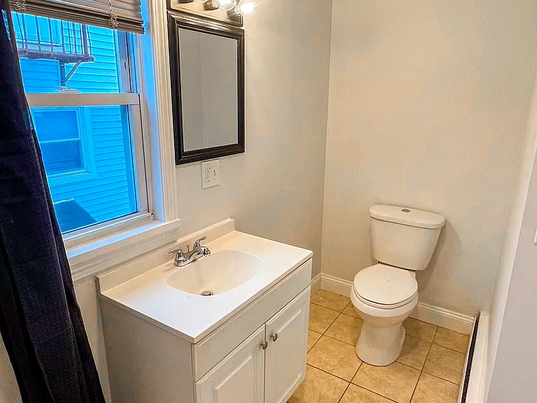 8 Locust St — Photo 14