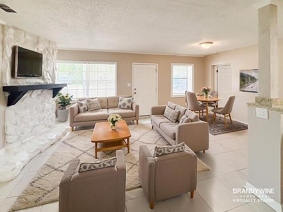 2nd image of 2114 Carroll Pl