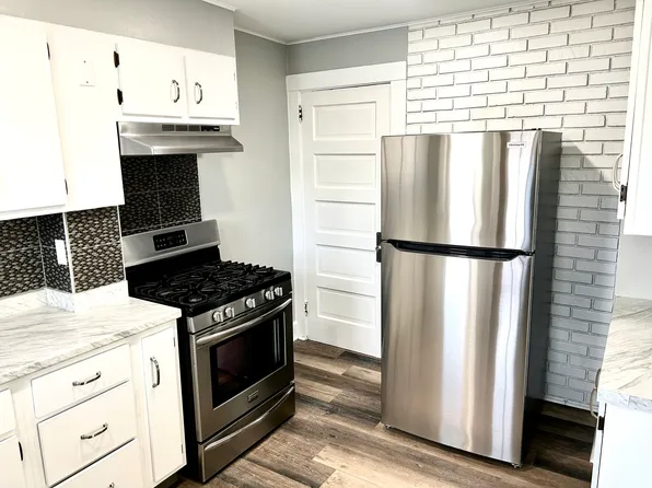 (undisclosed Address), Clairton, PA 15025