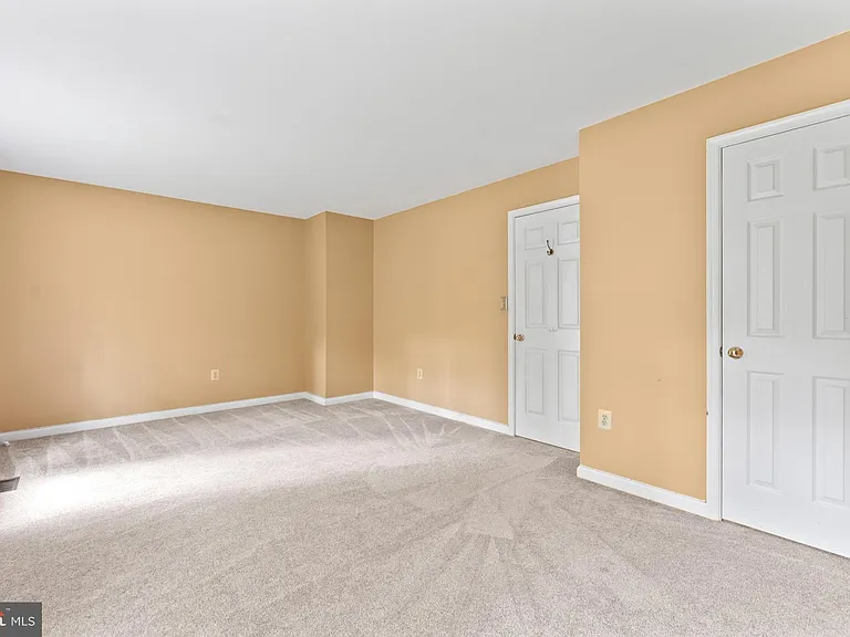 12820 Lake Wilderness Ln — Photo 17