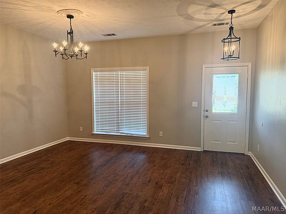 2nd image of 1136 Hallwood Ln