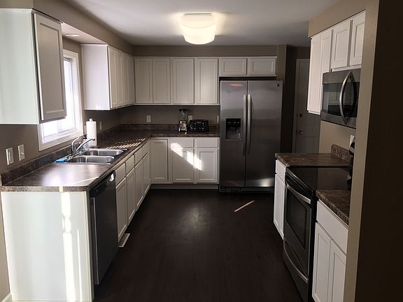 3rd image of 29839 Thornton Dr