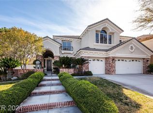 8805 Montagna Dr, Las Vegas, NV 89134