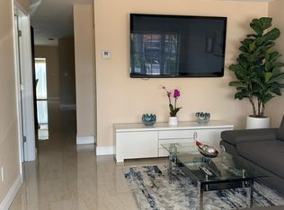 8852 NW 114th Ter, Hialeah Gardens, FL 33018