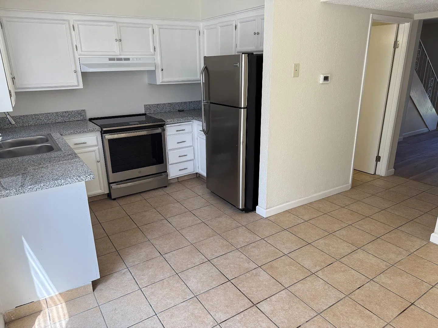 3318 E Sierra Madre Ave — Photo 3