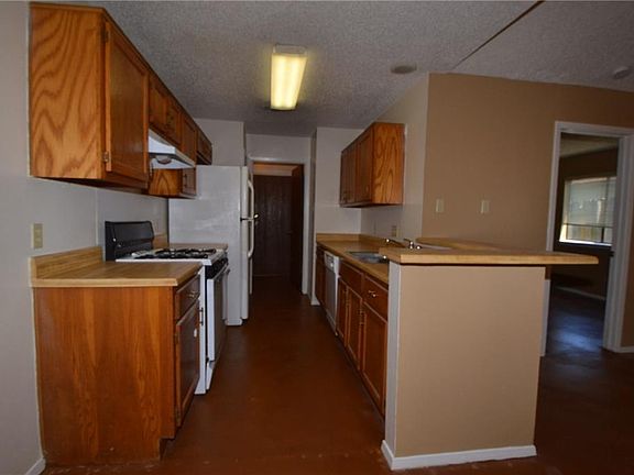 5th image of 12314-B Alderbrook Dr