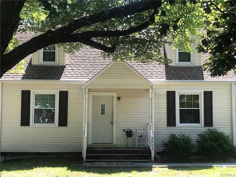 2nd image of 2942 Brentwood Cir