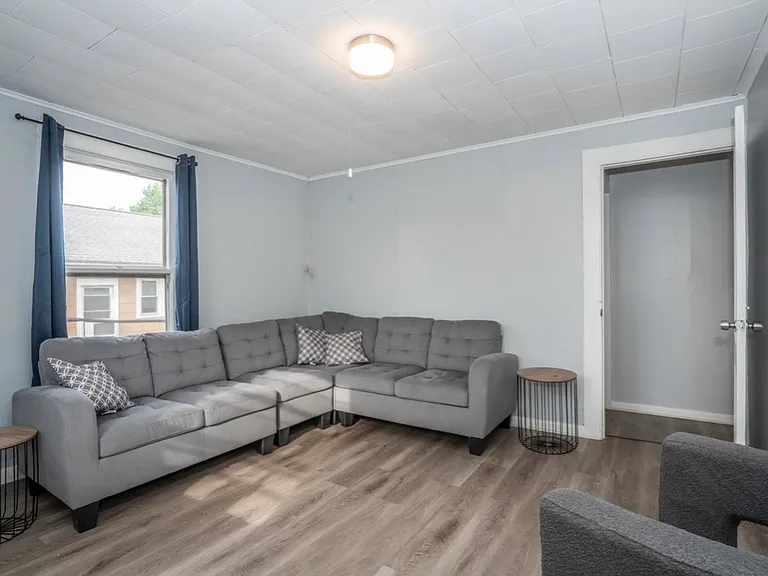 30 N 1st St #2 — Photo 11