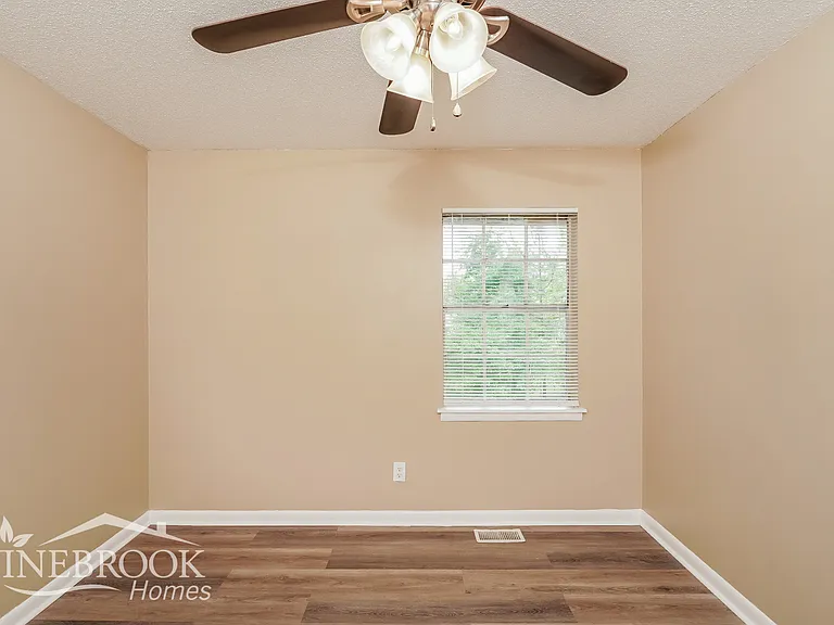 517 Harlem Ave — Photo 11
