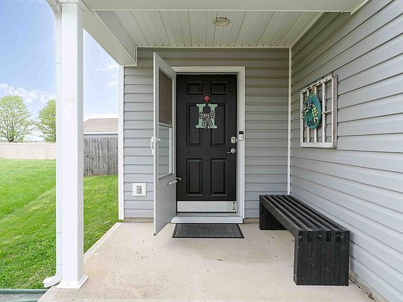 2nd image of 15542 Farmland Ct