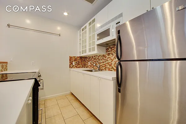 Rented by Compass | media 11