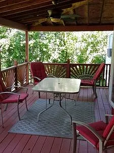 39 Woodlawn Ave — Photo 18