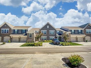 136 Waterhaven Way, Springboro, OH 45066