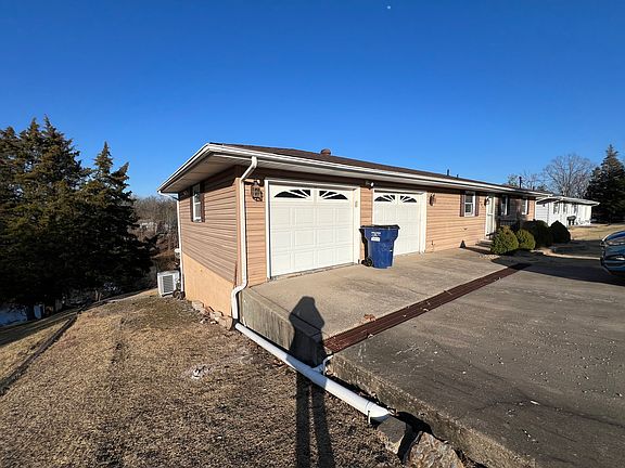 4th image of 1991 Lakeshore Dr S