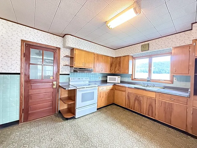 843 Bellevue Road - 1 — Photo 4