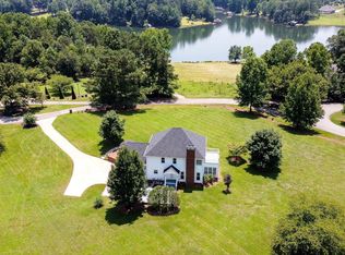 20 Shoreline Dr, Jefferson, GA 30549